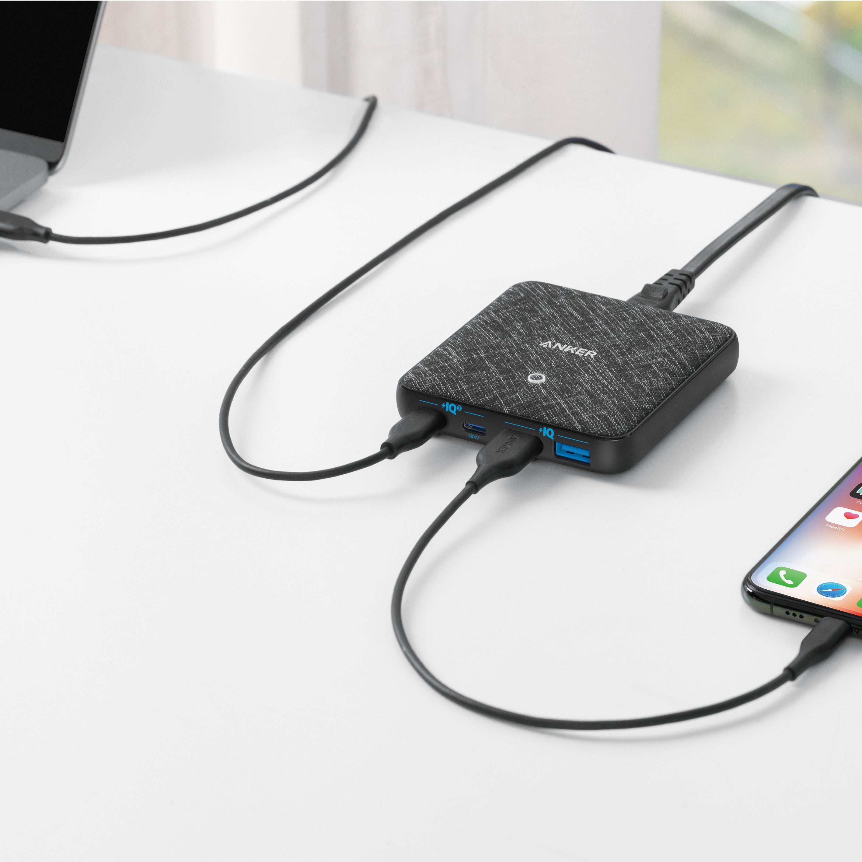 Anker Anker PowerPort Atom III Slim (Four Port) 桌上充電器